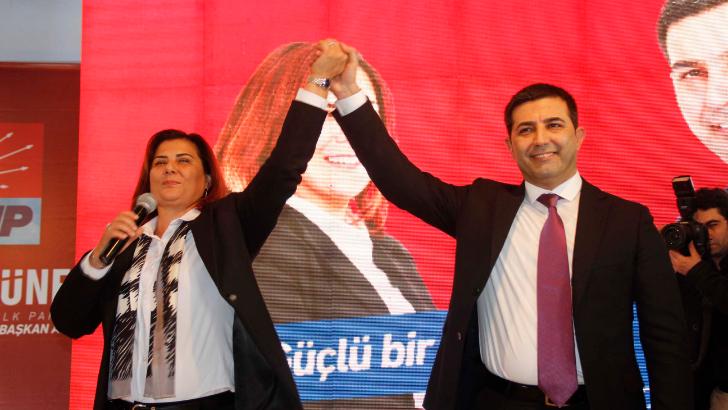 Ömer Günel, Özlem Çerçioğlu ile birlikte Kuşadası’nda seçim startını verdi 